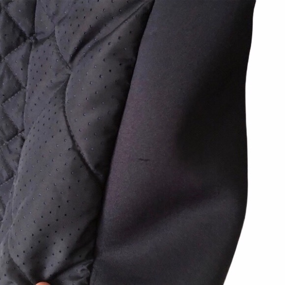 Fabletics Sedona Navy Puffer Jacket Coat EUC Small - Picture 5 of 6